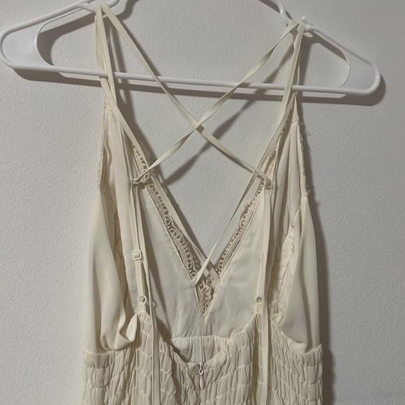 White beach summer romper - Picture 4 of 5